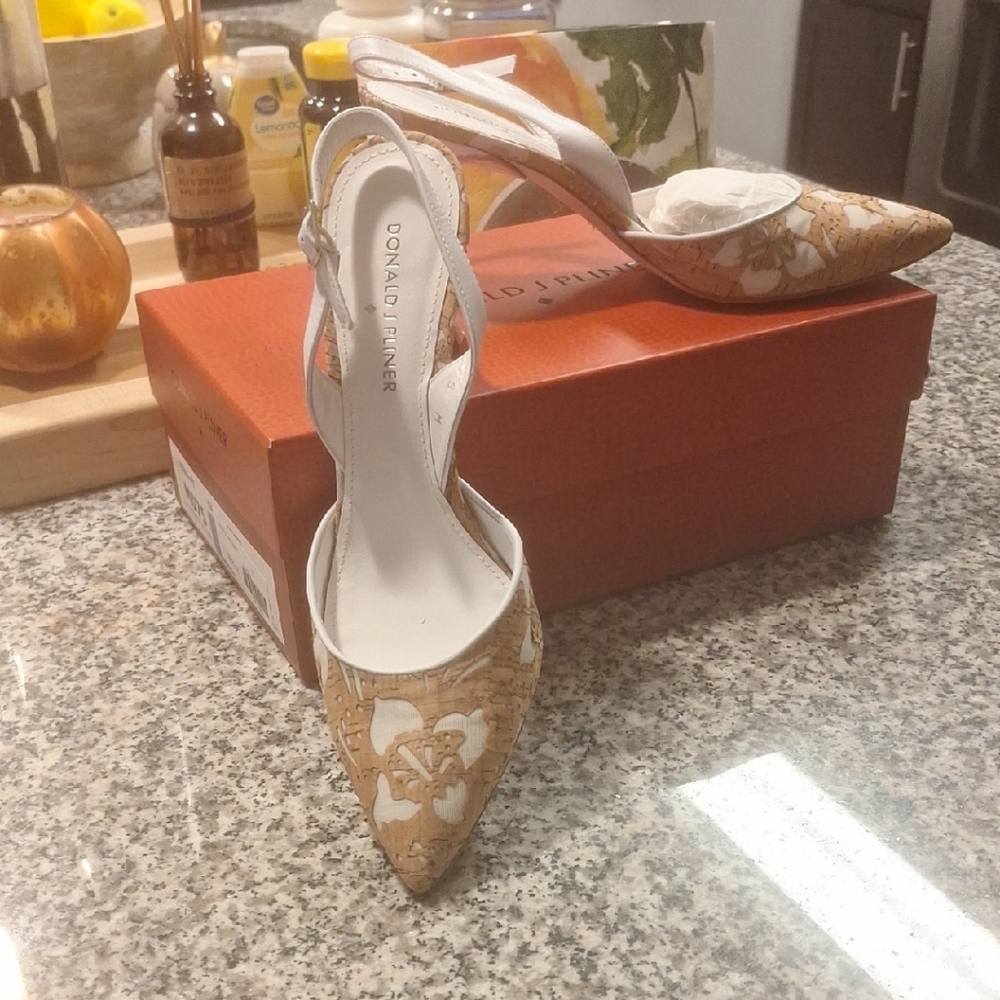 Elegant Floral Slingback Heels
